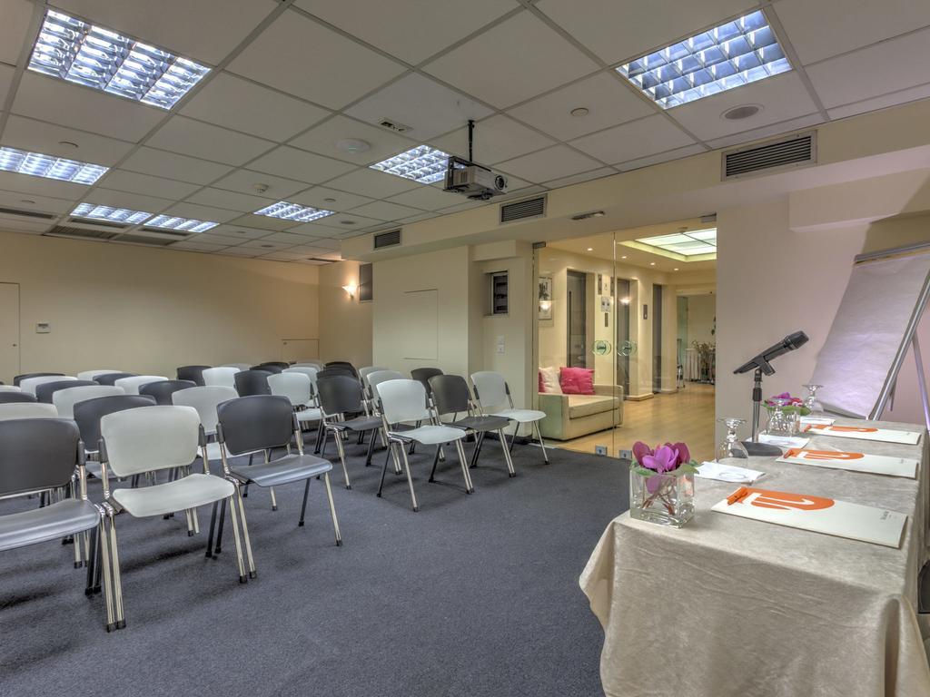 Hotel Polis Grand 4*