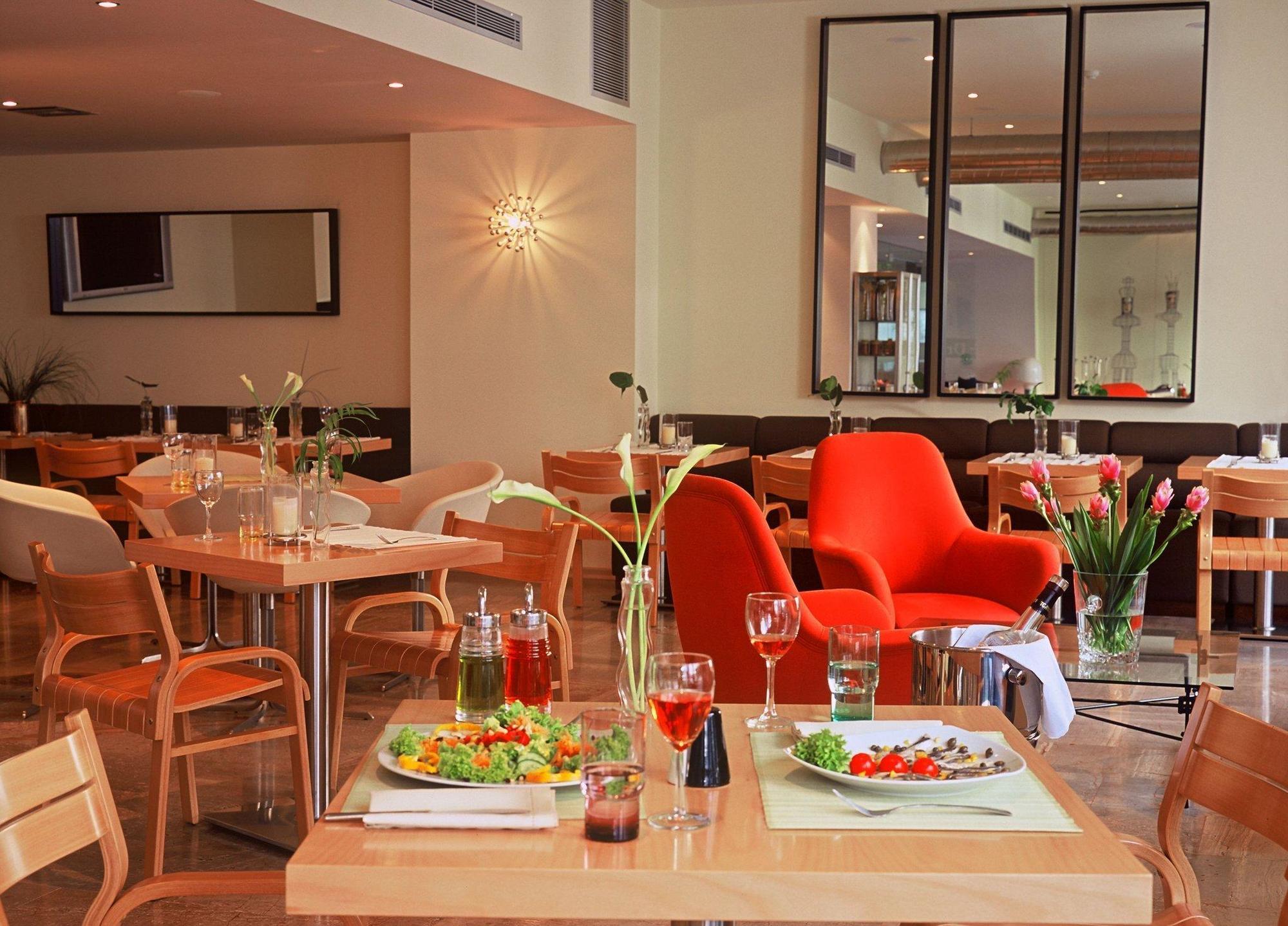 Hotel Polis Grand