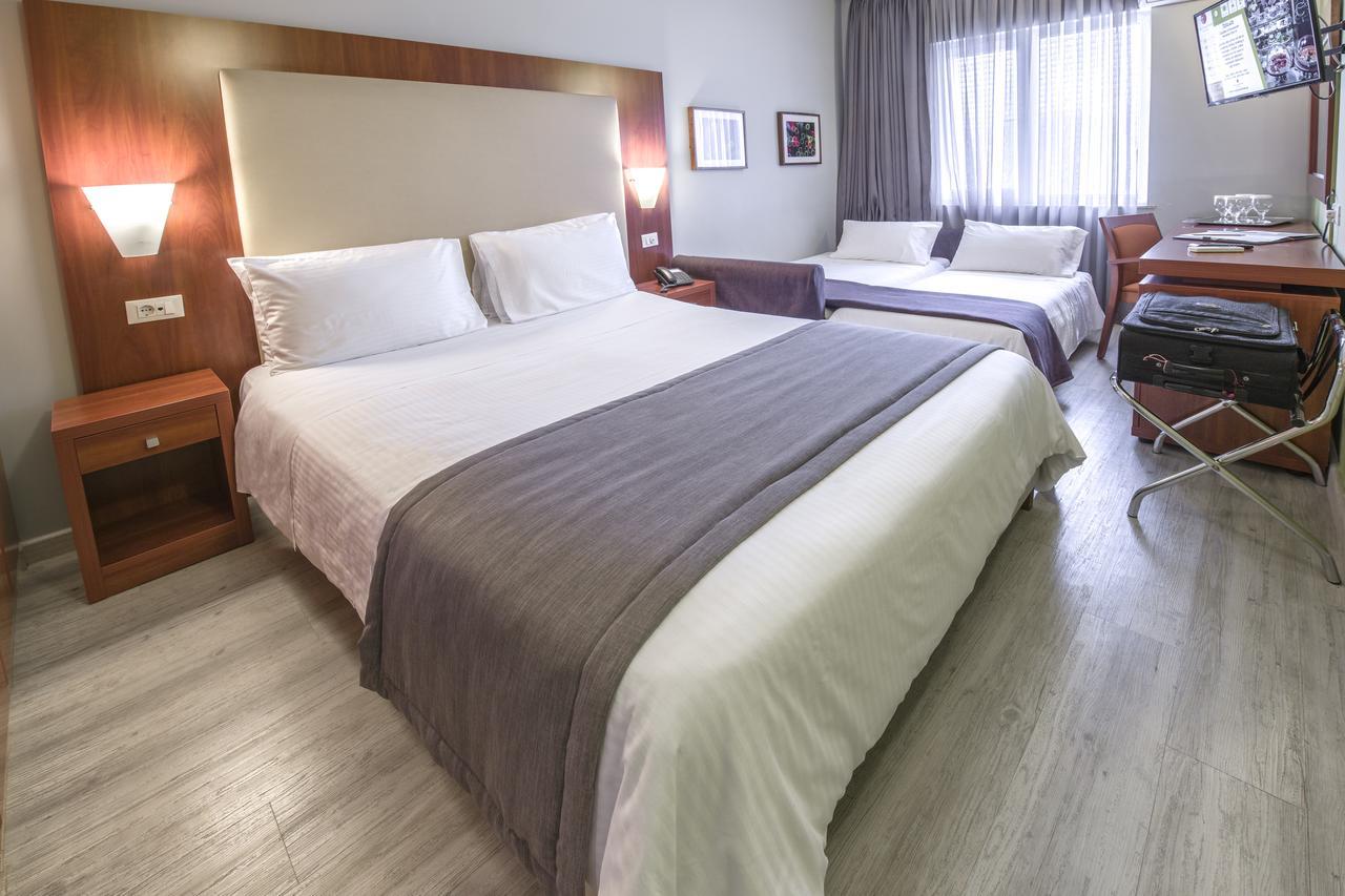 מלון Polis Grand 4*